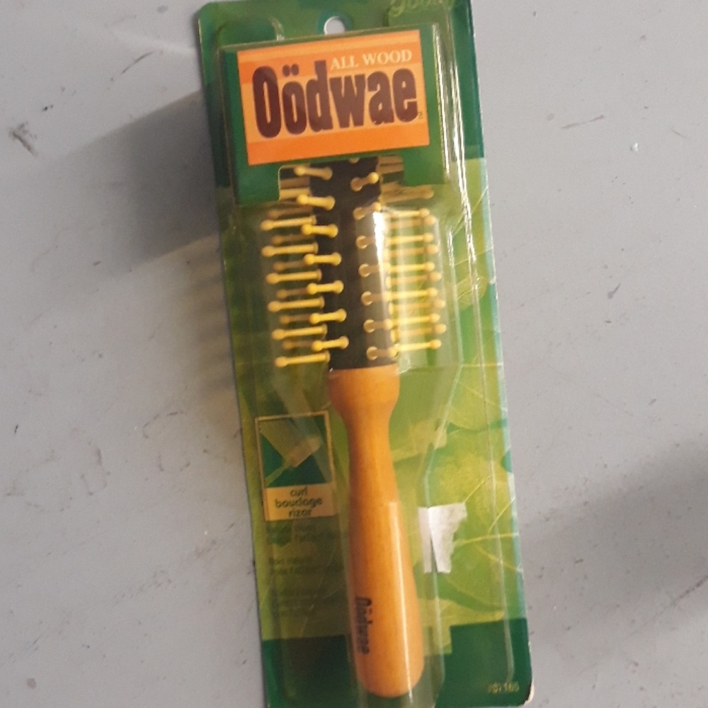 Goody Oodwae All Wood Round brush hairbrush new
